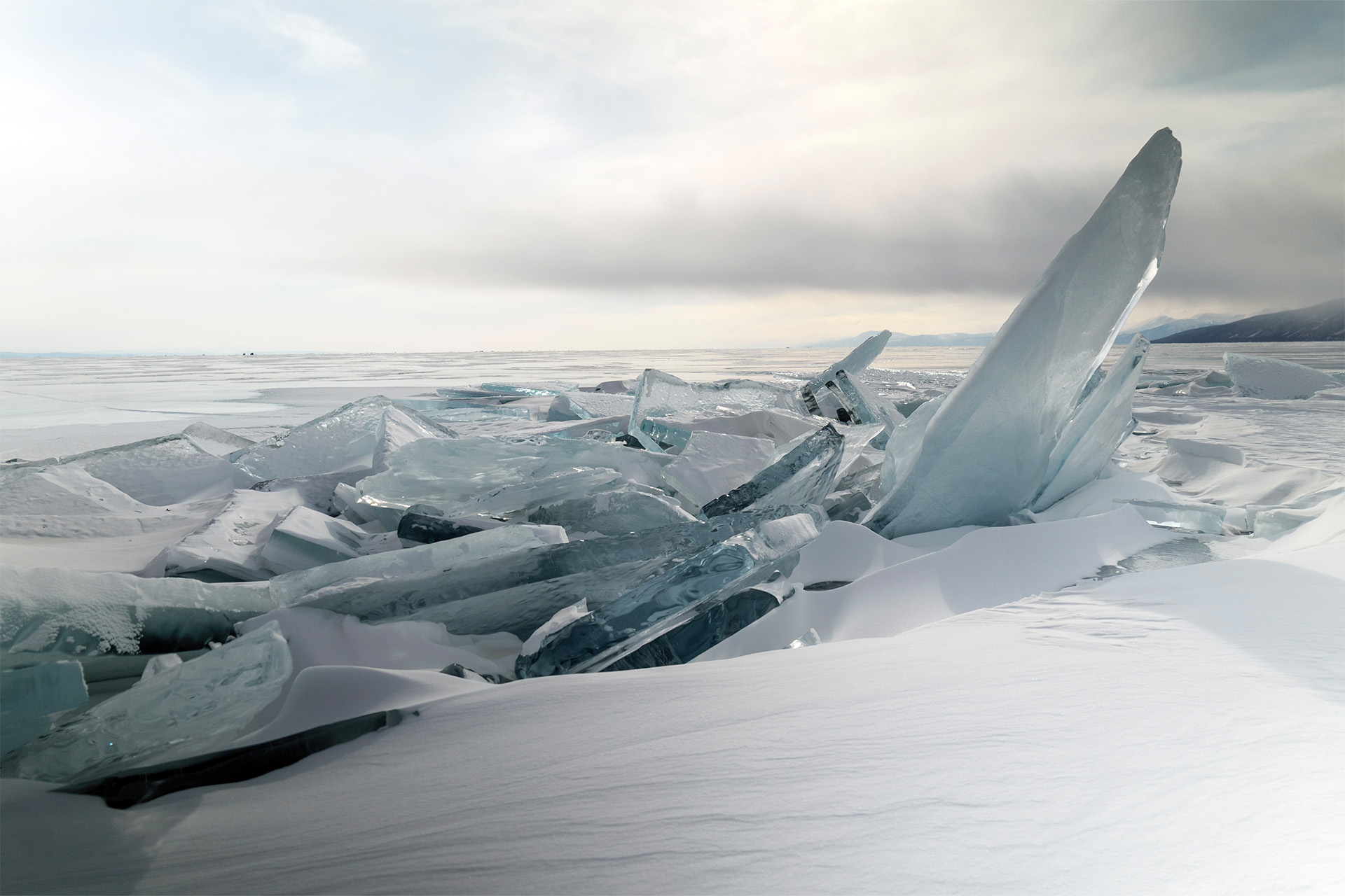 ice-on-lake-khuvsgol