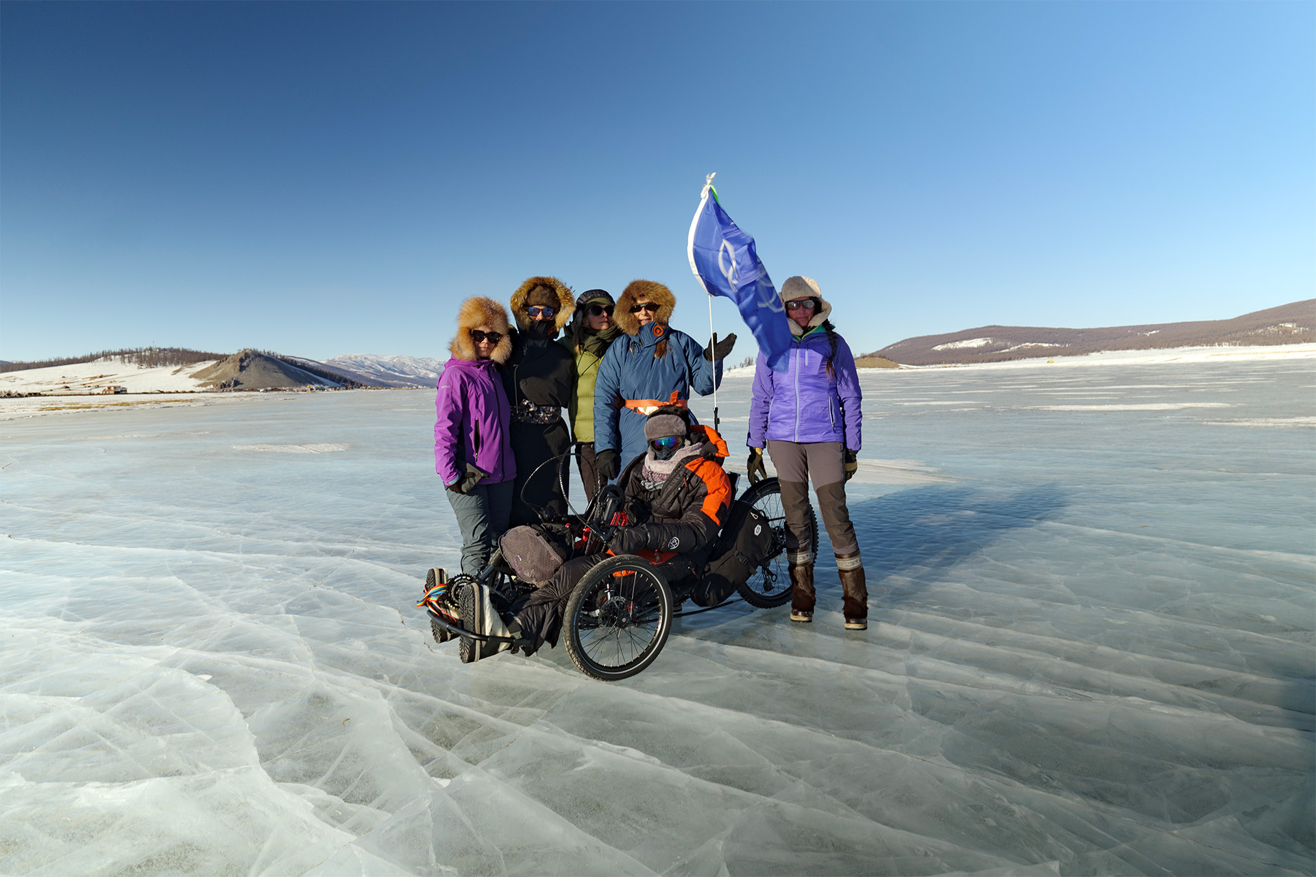 woman-team-lake-mongolia